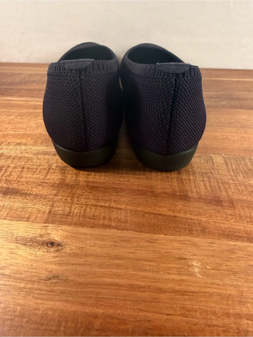VIVAIA Claire Walker Flat Round Toe Slip-On with Arch Support Dark Navy Sz 5.5-6
